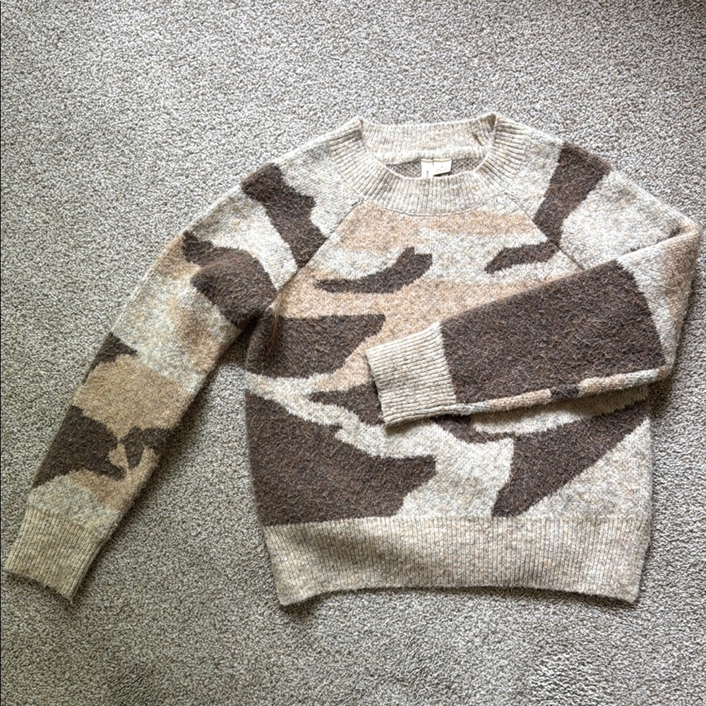 Moth Anthropologie tan sweater small animal print